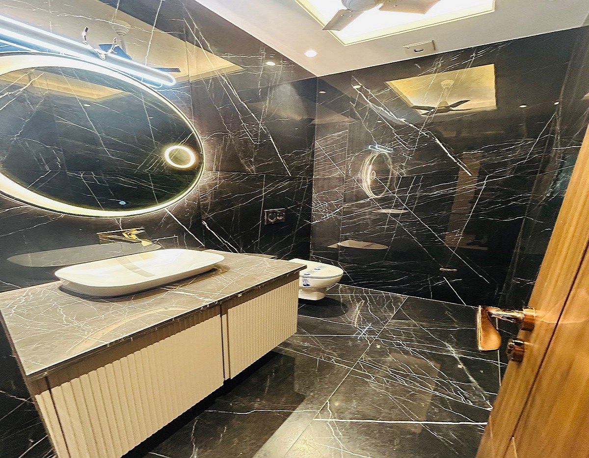 Spring Elmas Amphitheatre