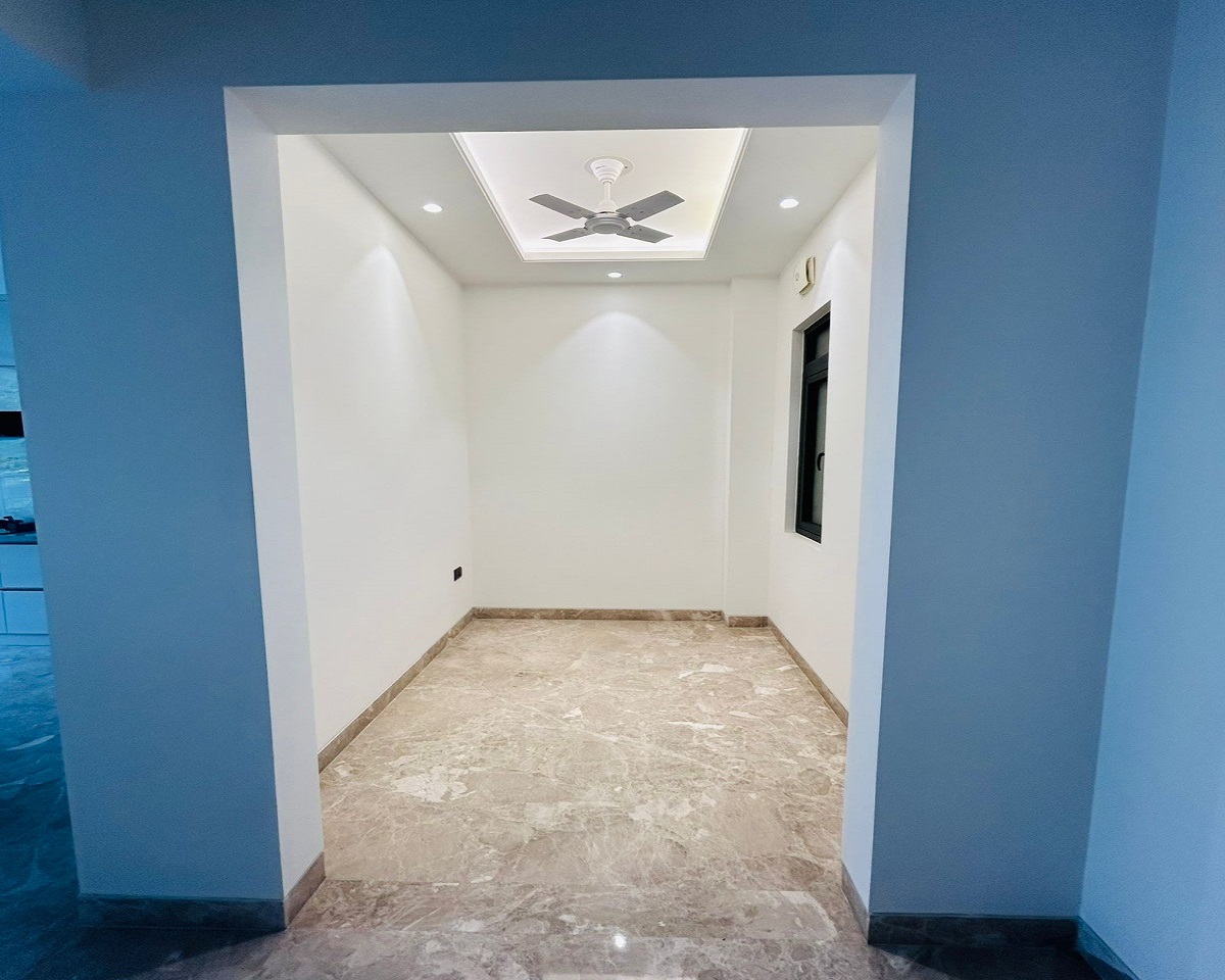 Spring Elmas Noida Car Parking